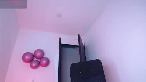 Snapshot of samantha_devil_ chatting on 12/01/25, 12:15 Samanta online show from 12/01/25, 12:15