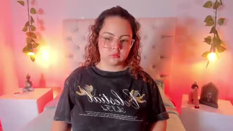 samantha greey  online show from 07/08/26, 12:53