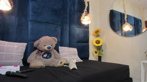 samantha online show from 04/12/26, 04:12