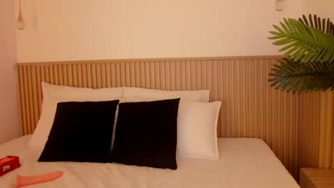 samantha_sra_ online show from 06/06/26, 12:27