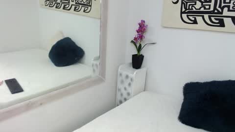 samantha_vaker online show from 02/25/26, 09:02