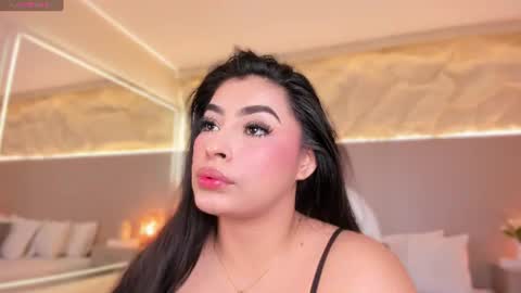 Snapshot of samanthaa_22_ chatting on 06/27/26, 11:37 Samanthaa online show from 06/27/26, 11:37