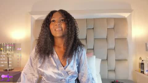 Samantha online show from 01/08/26, 03:42