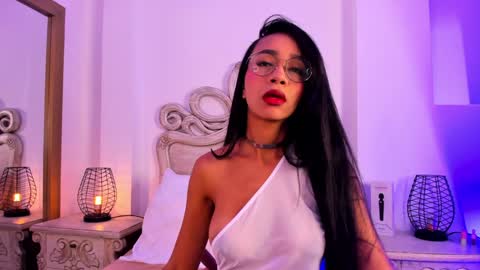 Samantha online show from 01/25/25, 11:44