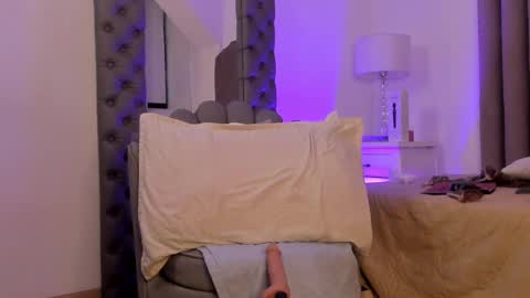 Samantha online show from 02/17/25, 10:47