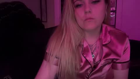 Snapshot of samanthafever chatting on 05/14/26, 11:06 samanthafever online show from 05/14/26, 11:06
