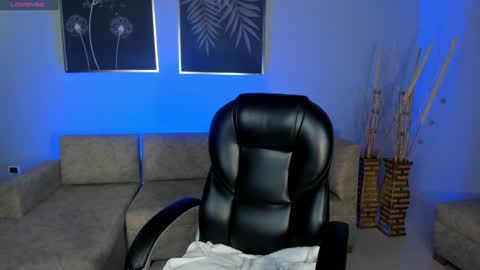 Snapshot of samanthaklein_ chatting on 01/28/25, 03:47 Samantha Klein online show from 01/28/25, 03:47