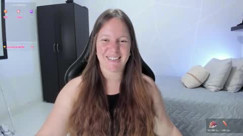 Snapshot of samanthaleon chatting on 10/18/25, 10:54 Samantha samy online show from 10/18/25, 10:54