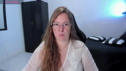 Snapshot of samanthaleon chatting on 11/02/25, 11:40 Samantha samy online show from 11/02/25, 11:40