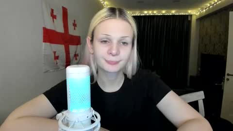 Snapshot of samanthamiasnik1 chatting on 01/05/25, 10:19 Samantha online show from 01/05/25, 10:19