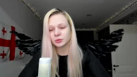 Snapshot of samanthamiasnik1 chatting on 01/13/25, 02:32 Samantha online show from 01/13/25, 02:32