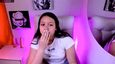 Samantha online show from 03/23/26, 06:23