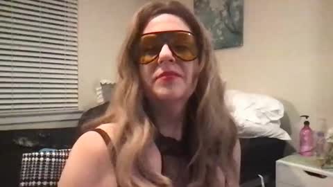 Samantha Vale online show from 12/14/25, 03:01