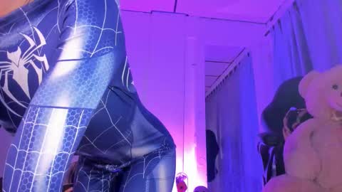 Sam online show from 10/10/25, 11:48