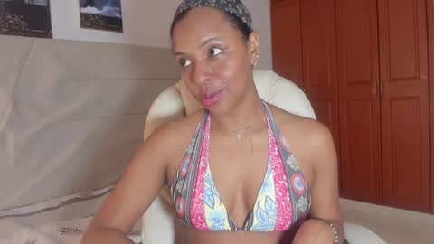 samaraa_smith1 online show from 05/22/26, 12:55