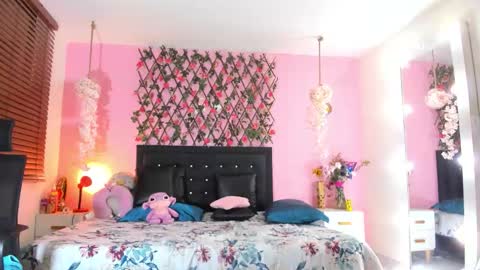 Snapshot of samaracortez chatting on 03/26/26, 08:03 Sammy online show from 03/26/26, 08:03