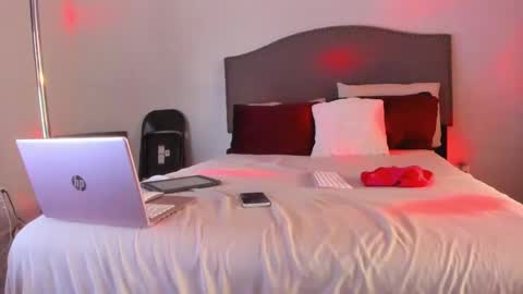 Yaya online show from 12/13/25, 11:10