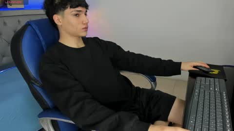 Sam online show from 05/08/26, 01:27