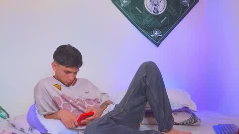 samevansx online show from 11/25/25, 06:52