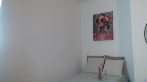 Samantha online show from 04/28/26, 02:11