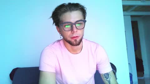 Fansly -       Top4fans   online show from 04/15/26, 10:44