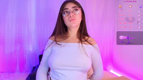 Snapshot of samii_evans chatting on 02/08/25, 07:05 samii evans online show from 02/08/25, 07:05