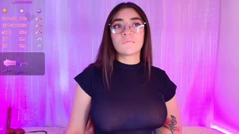 Snapshot of samii_evans chatting on 03/01/25, 06:43 samii evans online show from 03/01/25, 06:43