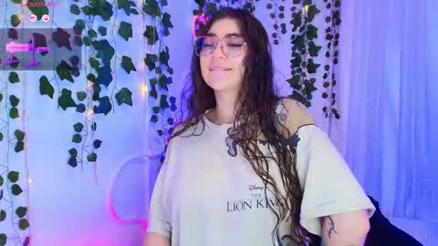 Snapshot of samii_evans chatting on 11/12/25, 02:34 samii evans online show from 11/12/25, 02:34