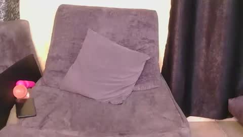 Snapshot of samiirah chatting on 04/12/26, 07:08 samiirah online show from 04/12/26, 07:08