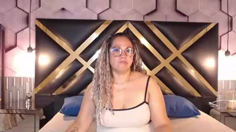 Snapshot of samira_lennox chatting on 07/01/26, 09:58 SAMIRA online show from 07/01/26, 09:58