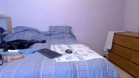 samlove online show from 12/30/24, 09:19