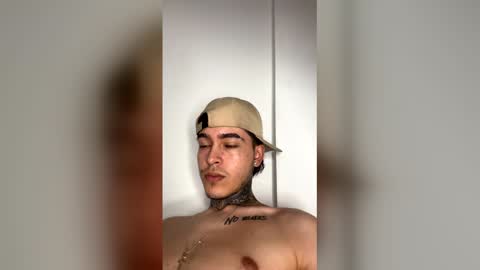 samm44404 online show from 04/17/26, 02:14