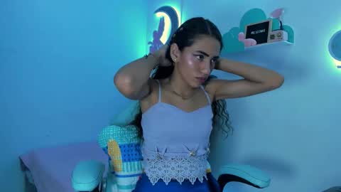 Samantha online show from 11/17/25, 03:12