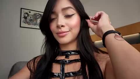 Snapshot of sammarastone chatting on 01/14/25, 08:15 Maria online show from 01/14/25, 08:15