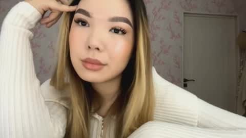 Snapshot of sammiesilvis chatting on 02/20/26, 08:38 Elina online show from 02/20/26, 08:38