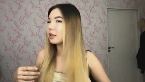 Snapshot of sammiesilvis chatting on 02/23/26, 07:17 Elina online show from 02/23/26, 07:17