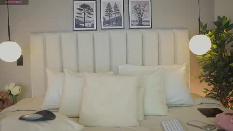 Ana online show from 06/19/26, 02:05