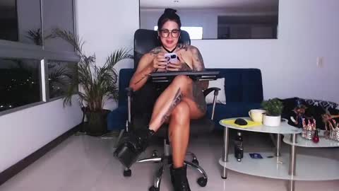 Sammy online show from 01/30/25, 01:00