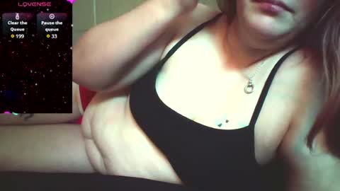 Snapshot of sammy_lyn chatting on 06/18/26, 12:31 Sam online show from 06/18/26, 12:31