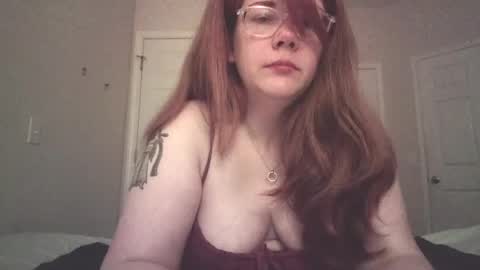 Snapshot of sammy_lyn chatting on 06/22/26, 02:35 Sam online show from 06/22/26, 02:35