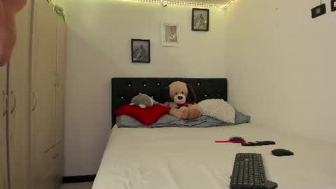 Sophia online show from 06/15/26, 10:34