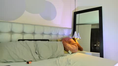 Axel online show from 03/11/25, 09:26