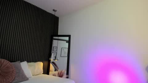 Axel online show from 09/22/25, 08:00