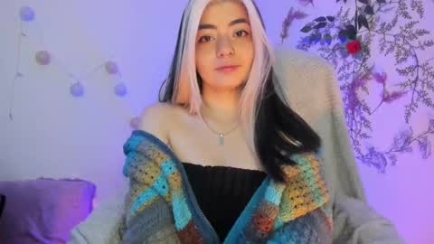 Snapshot of sammysammy_ chatting on 12/23/24, 03:29 online show from 12/23/24, 03:29