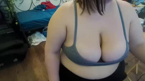 Snapshot of sammytimelove chatting on 10/08/25, 05:27 Sammy Time online show from 10/08/25, 05:27