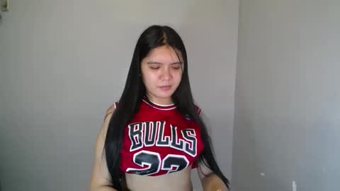 Snapshot of sampaguita_pinayxx chatting on 09/28/25, 10:53 SOFIA online show from 09/28/25, 10:53