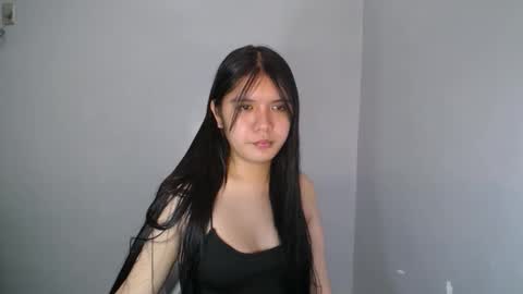 Snapshot of sampaguita_pinayxx chatting on 10/06/25, 01:08 SOFIA online show from 10/06/25, 01:08
