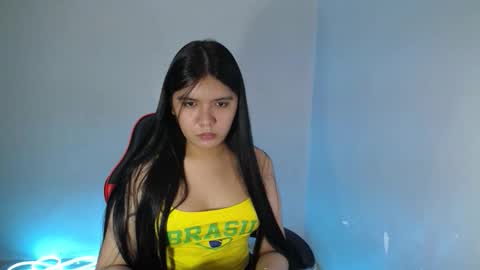Snapshot of sampaguita_pinayxx chatting on 10/22/25, 11:54 SOFIA online show from 10/22/25, 11:54