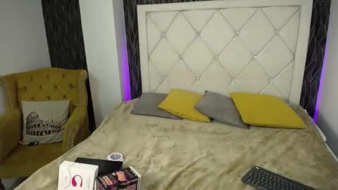 Snapshot of samu_foxxx chatting on 09/18/25, 09:06 SAMU online show from 09/18/25, 09:06