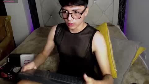 Snapshot of samu_foxxx chatting on 09/27/25, 08:47 SAMU online show from 09/27/25, 08:47